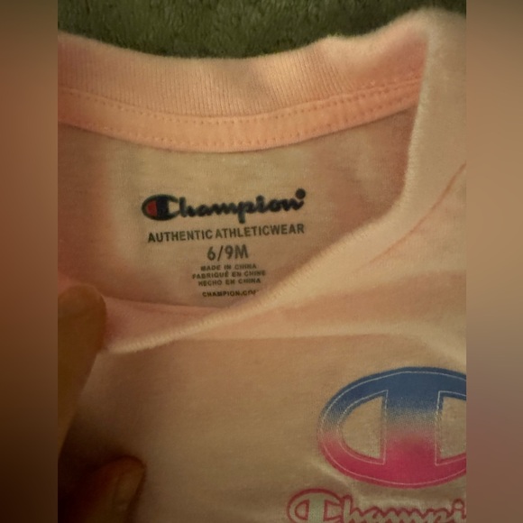 CHAMPION / baby girl shorts and t-shirt - Picture 2 of 3